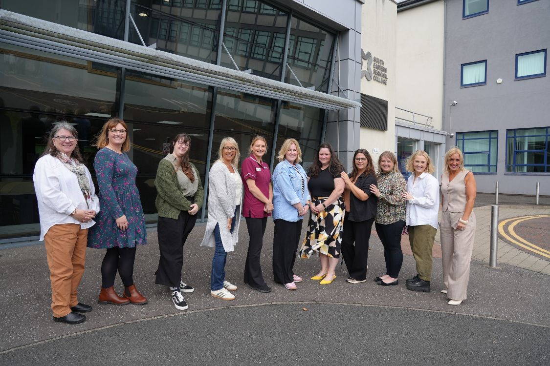 Donna, Nuala, Veronica, Alison, Angela and Linda with SERC staff Jenny Tracey, Hannah and Nikki